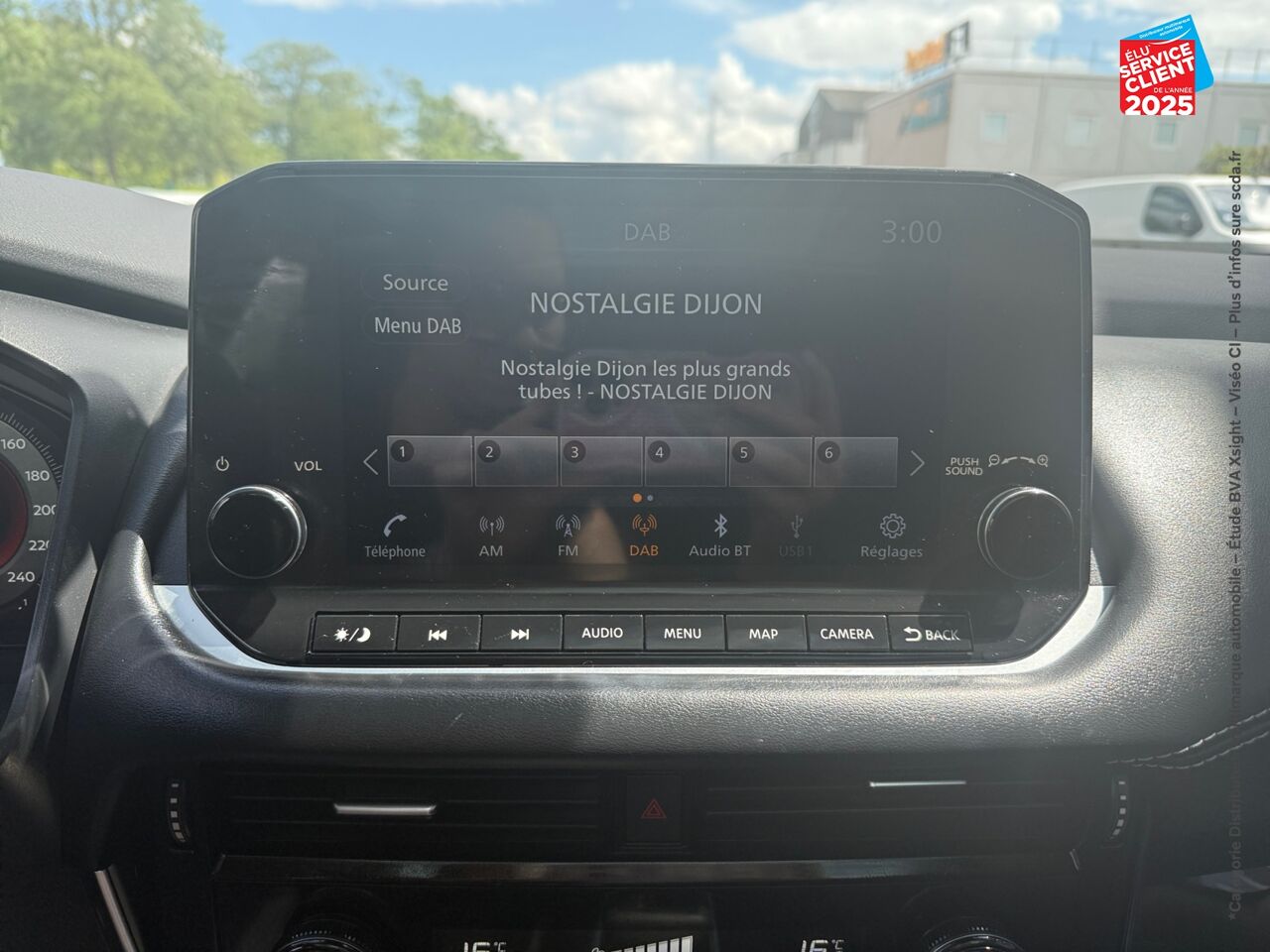Véhicule d'occasion NISSAN QASHQAI 1.3 MILD HYBRID 158CH N-CONNECTA XTRONIC chez Renault Colmar