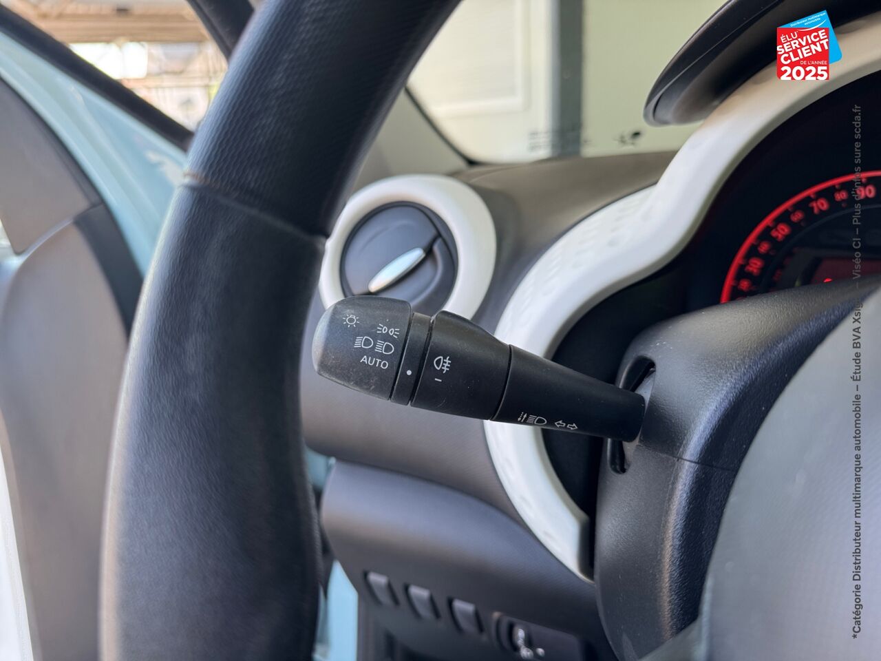 Véhicule d'occasion RENAULT TWINGO 1.0 SCE 75CH ZEN chez Dacia Strasbourg
