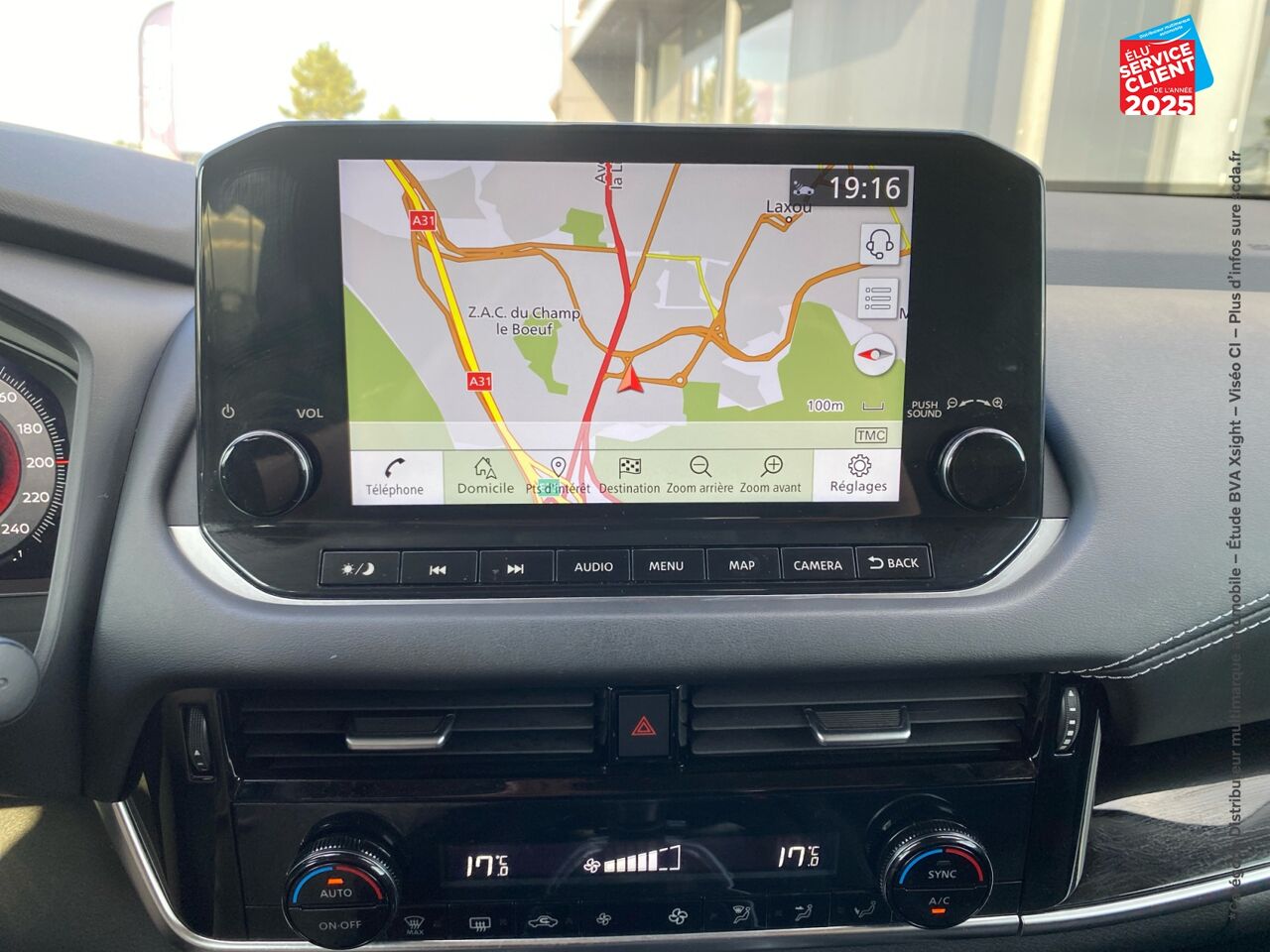 Véhicule d'occasion NISSAN QASHQAI 1.3 MILD HYBRID 140CH N-CONNECTA TPANO GPS CAMERA chez Nissan Metz