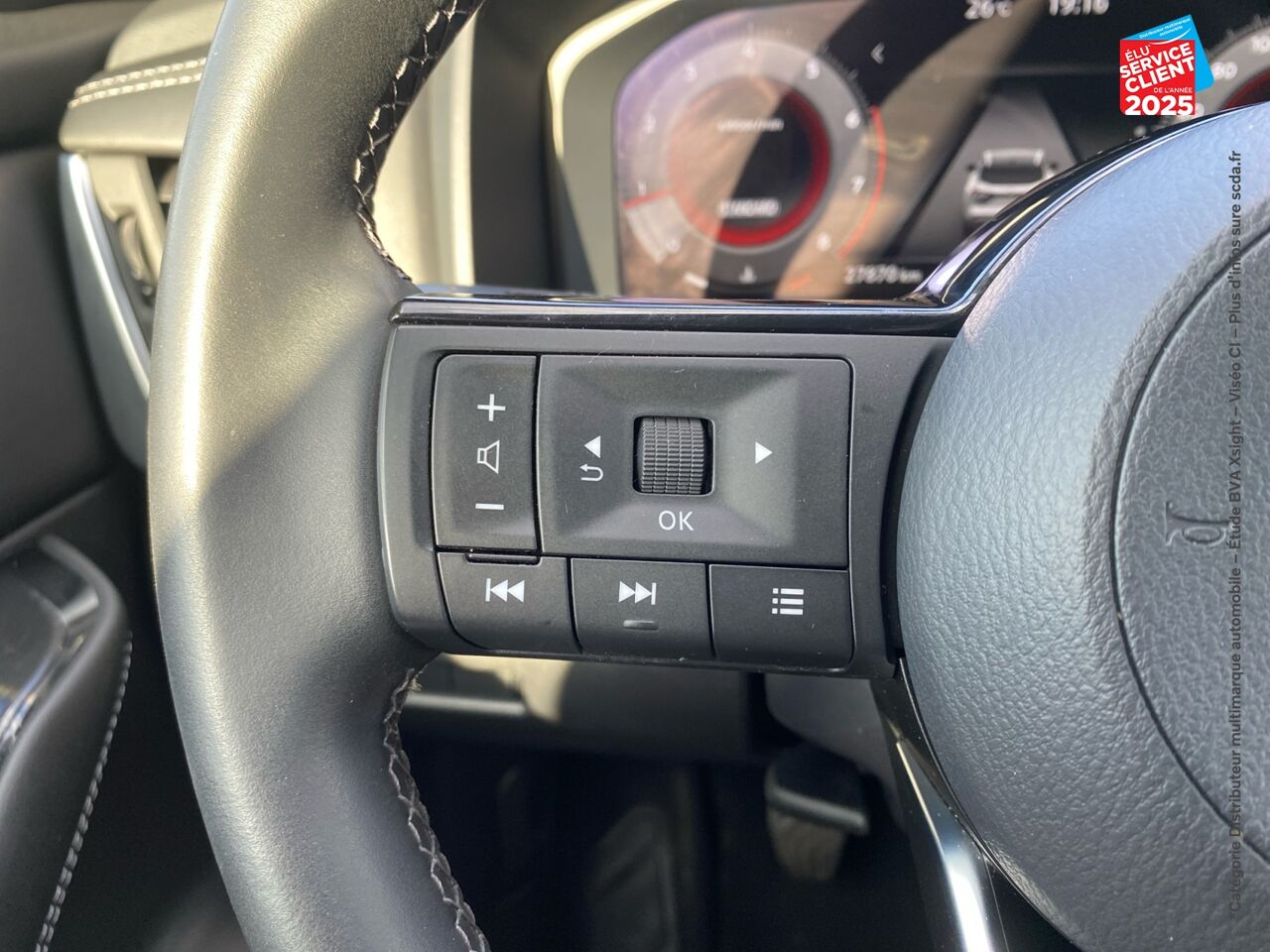 Véhicule d'occasion NISSAN QASHQAI 1.3 MILD HYBRID 140CH N-CONNECTA TPANO GPS CAMERA chez Nissan Metz