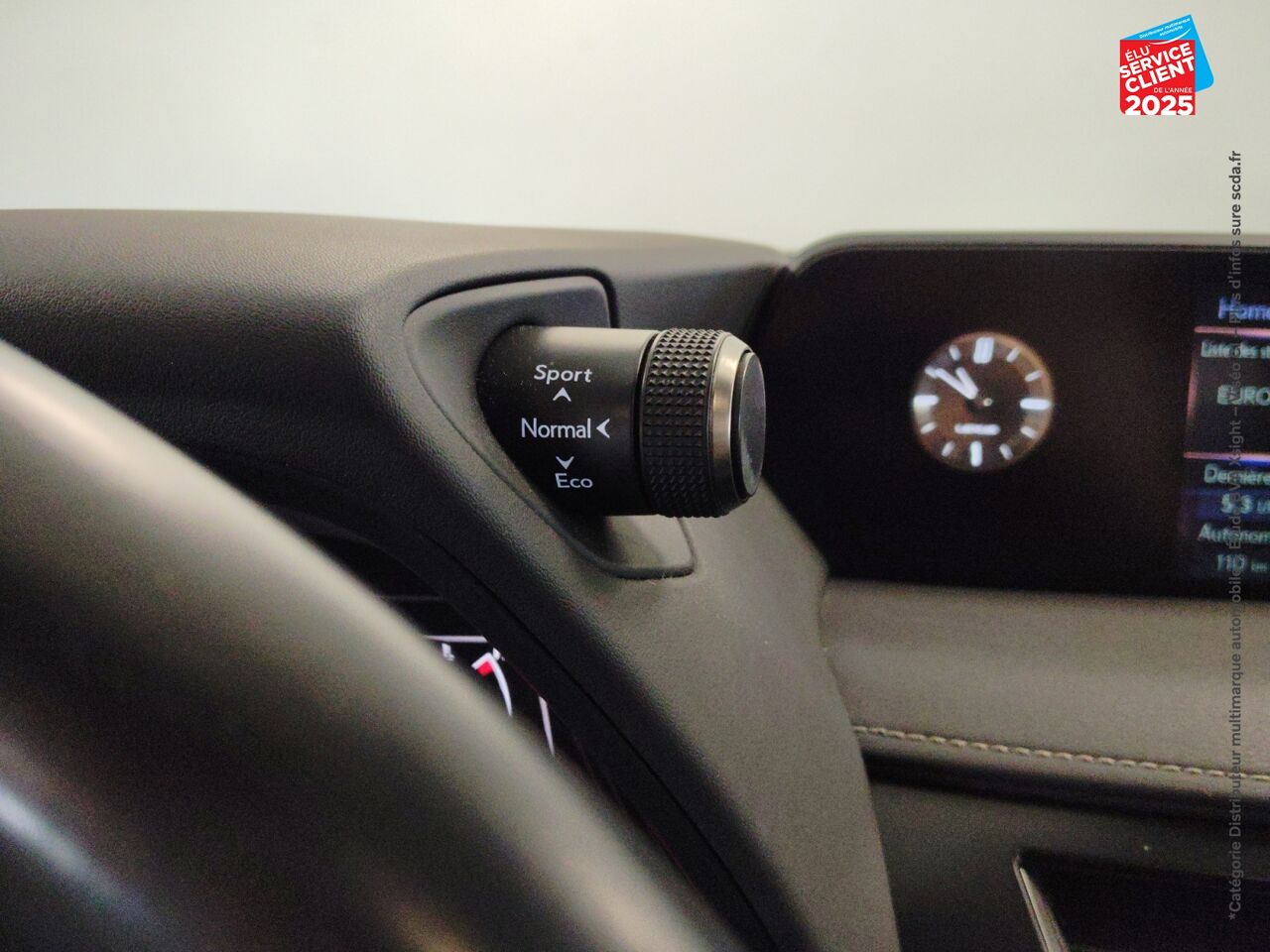 Véhicule d'occasion LEXUS UX 250H 2WD LUXE MY20 chez Renault Colmar