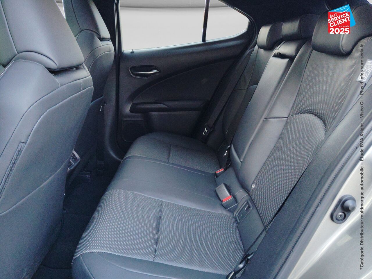 Véhicule d'occasion LEXUS UX 250H LUXE 2WD chez Toyota Thionville