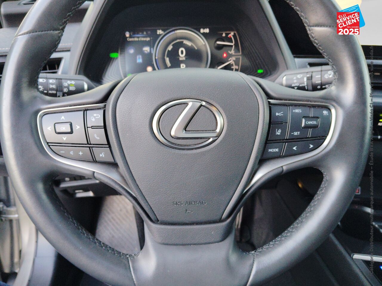 Véhicule d'occasion LEXUS UX 250H LUXE 2WD chez Toyota Thionville