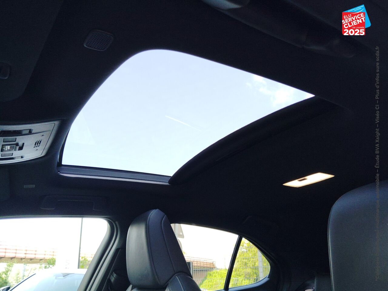 Véhicule d'occasion LEXUS UX 250H LUXE 2WD chez Toyota Thionville