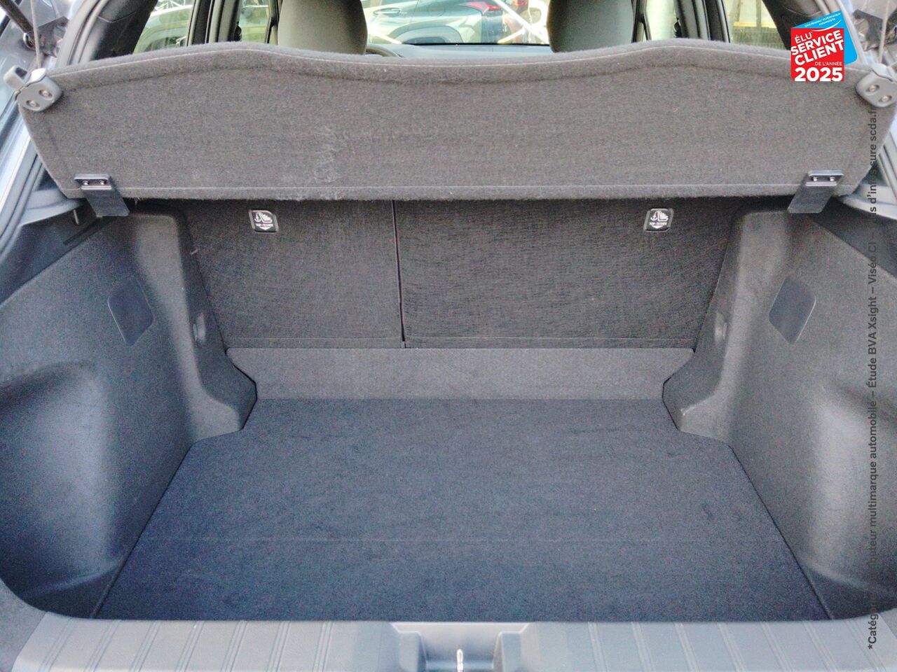 Véhicule d'occasion LEXUS LBX 1.5 136CH BUSINESS PLUS 2WD SIEGES CHAUF GPS CAMERA chez Toyota Besançon
