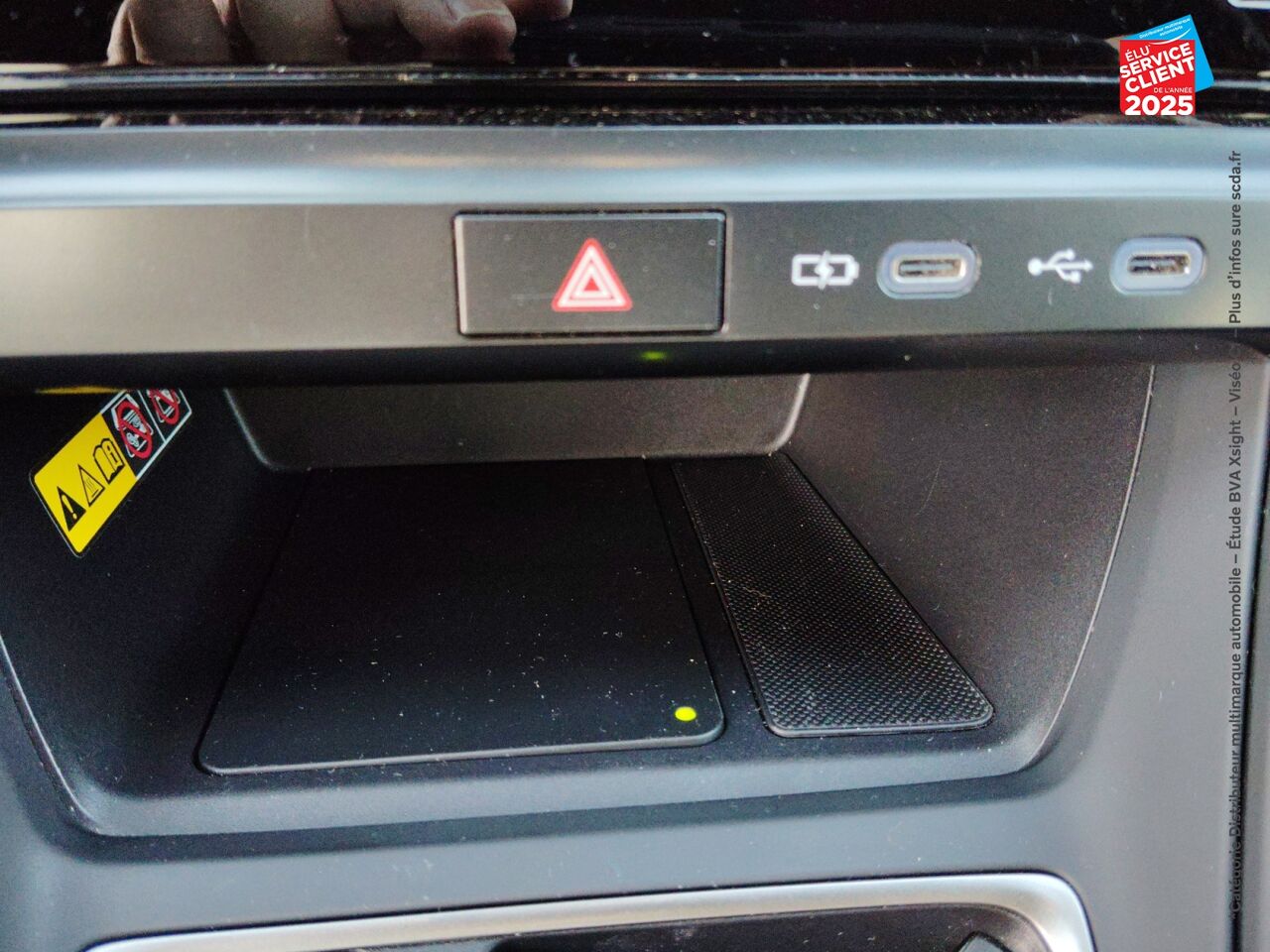 Véhicule d'occasion LEXUS LBX 1.5 136CH BUSINESS PLUS 2WD SIEGES CHAUF GPS CAMERA chez Toyota Besançon