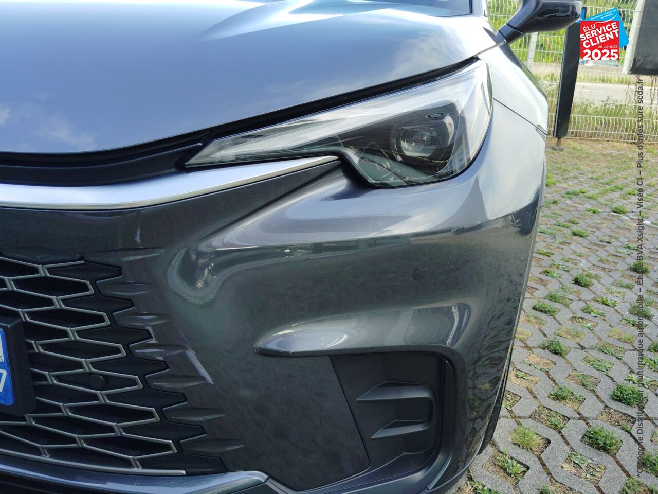 Véhicule d'occasion LEXUS LBX 1.5 136CH BUSINESS PLUS 2WD SIEGES CHAUF GPS CAMERA chez Toyota Besançon