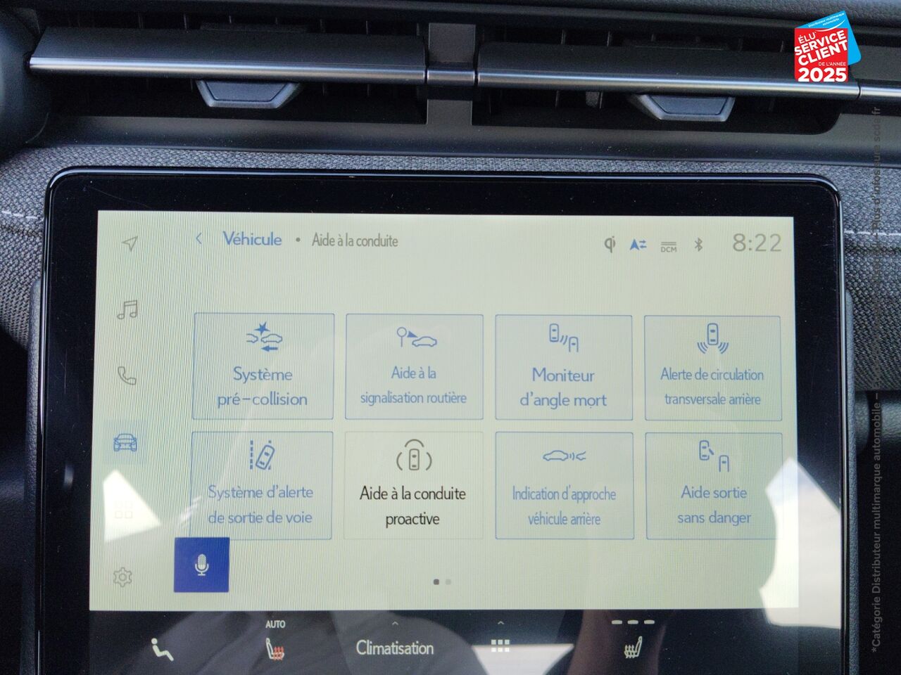 Véhicule d'occasion LEXUS LBX 1.5 136CH BUSINESS PLUS 2WD SIEGES CHAUF GPS CAMERA chez Toyota Besançon