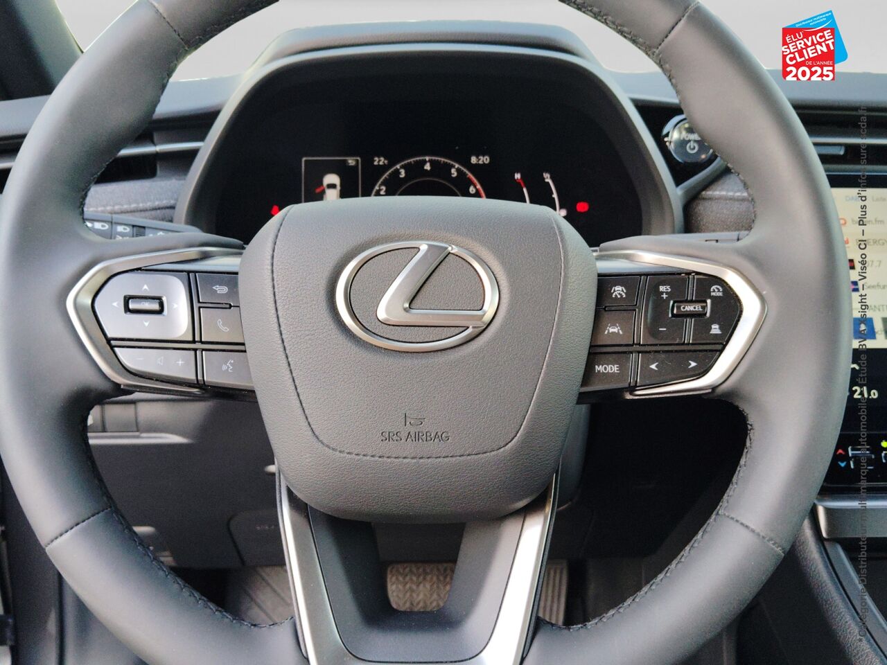 Véhicule d'occasion LEXUS LBX 1.5 136CH BUSINESS PLUS 2WD SIEGES CHAUF GPS CAMERA chez Toyota Besançon
