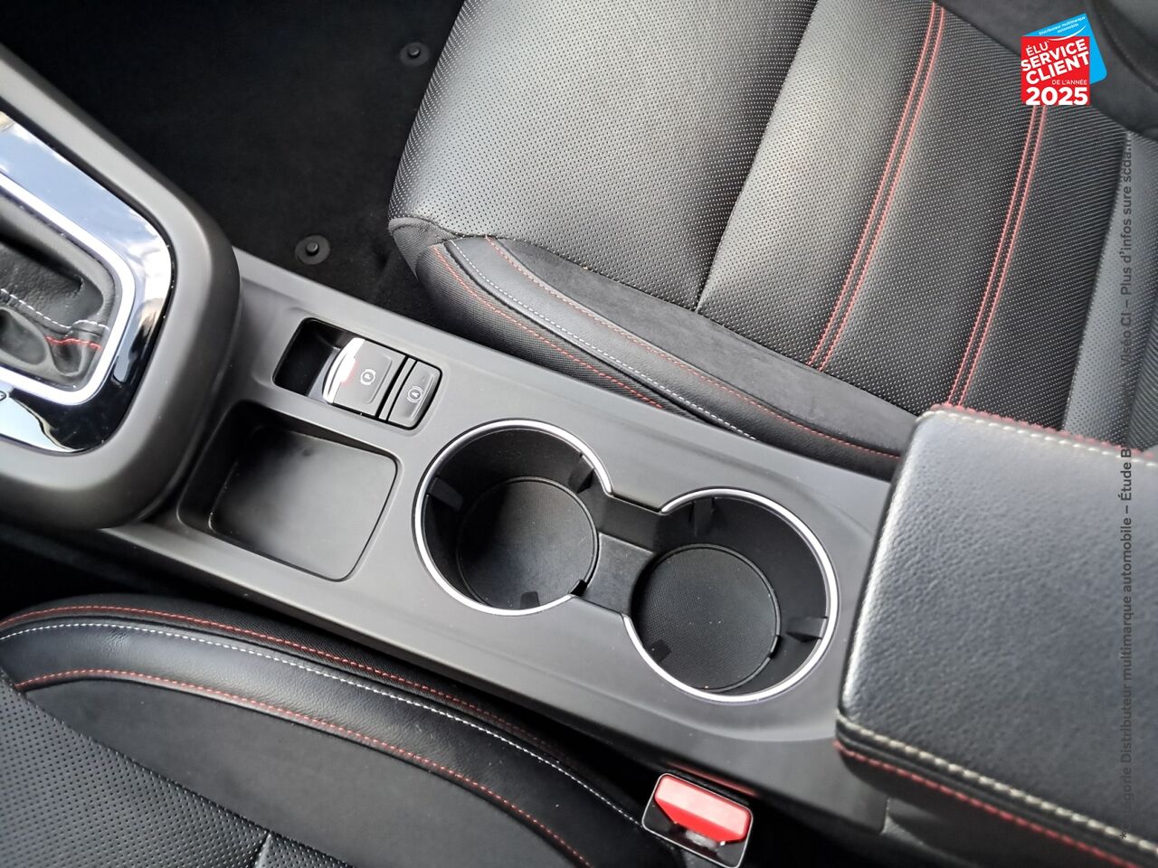 Véhicule d'occasion RENAULT ARKANA 1.3 TCE MILD HYBRID 140CH RS LINE EDC -22 chez Opel Verdun