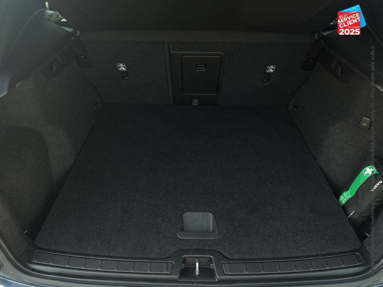 Véhicule d'occasion VOLVO XC40 T2 129CH BUSINESS GEARTRONIC 8 chez Hyundai Chalons