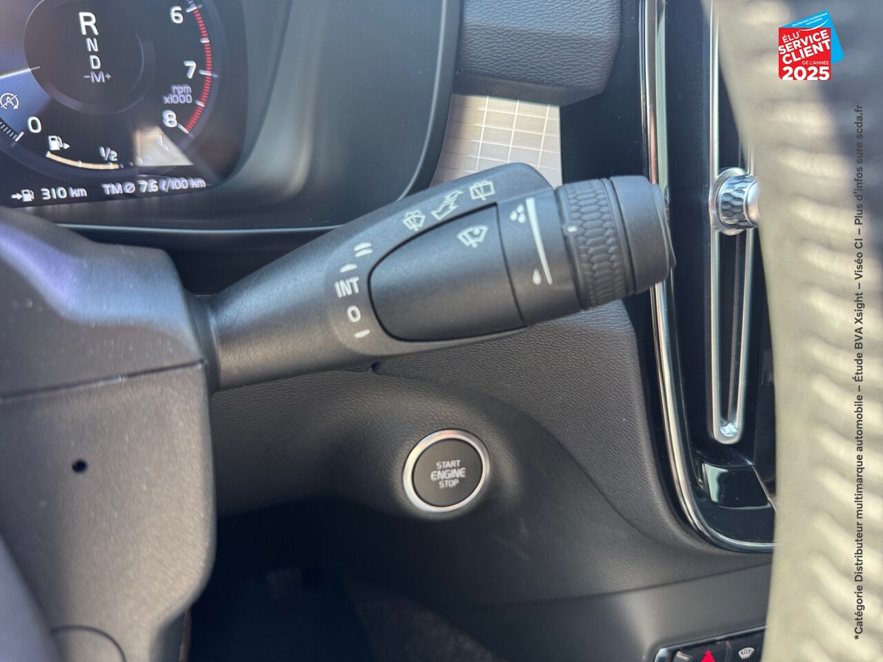 Véhicule d'occasion VOLVO XC40 T2 129CH BUSINESS GEARTRONIC 8 chez Hyundai Chalons