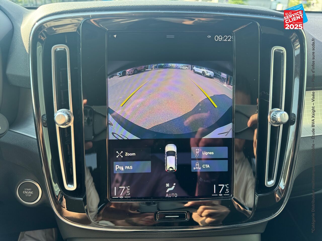 Véhicule d'occasion VOLVO XC40 T2 129CH BUSINESS GEARTRONIC 8 chez Hyundai Chalons