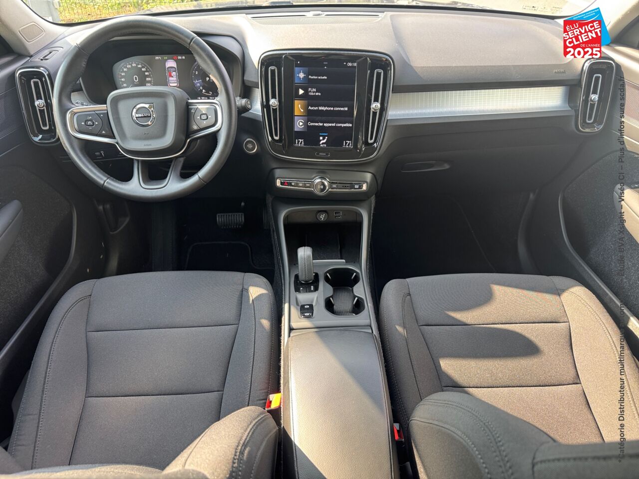 Véhicule d'occasion VOLVO XC40 T2 129CH BUSINESS GEARTRONIC 8 chez Hyundai Chalons