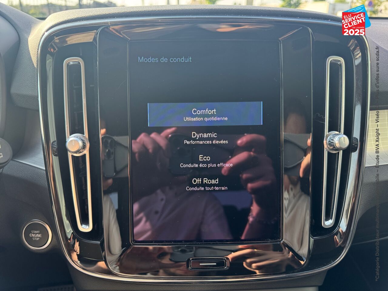 Véhicule d'occasion VOLVO XC40 T2 129CH BUSINESS GEARTRONIC 8 chez Hyundai Chalons