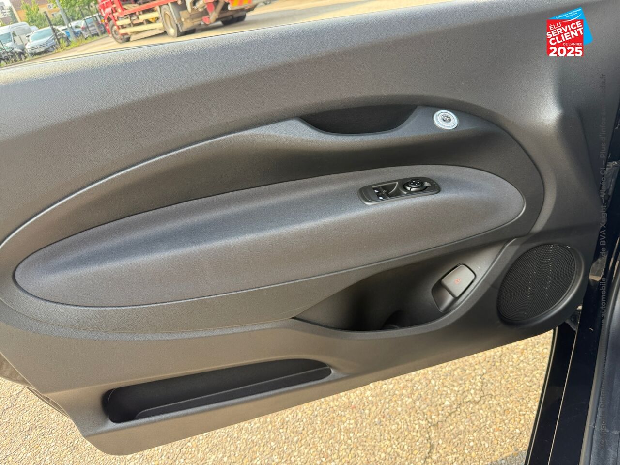 Véhicule d'occasion FIAT 500 E 118CH ICONE PLUS TOUVRANT GPS chez Toyota Thionville