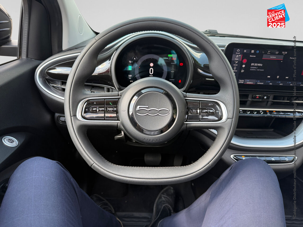 Véhicule d'occasion FIAT 500 E 118CH ICONE PLUS TOUVRANT GPS chez Toyota Thionville