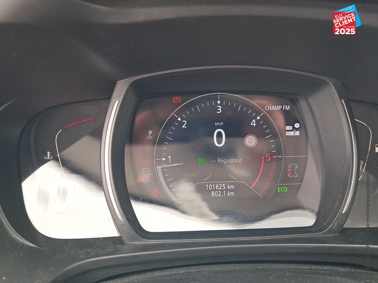 Véhicule d'occasion RENAULT KADJAR 1.5 BLUE DCI 115CH BUSINESS - 21 chez Renault Strasbourg
