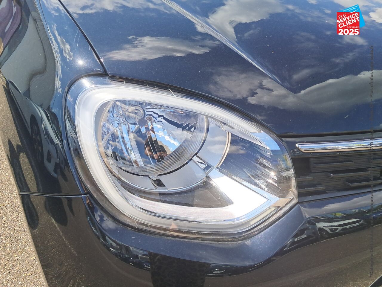 Véhicule d'occasion RENAULT TWINGO 1.0 SCE 65CH ZEN - 21 chez Renault Saint-Louis
