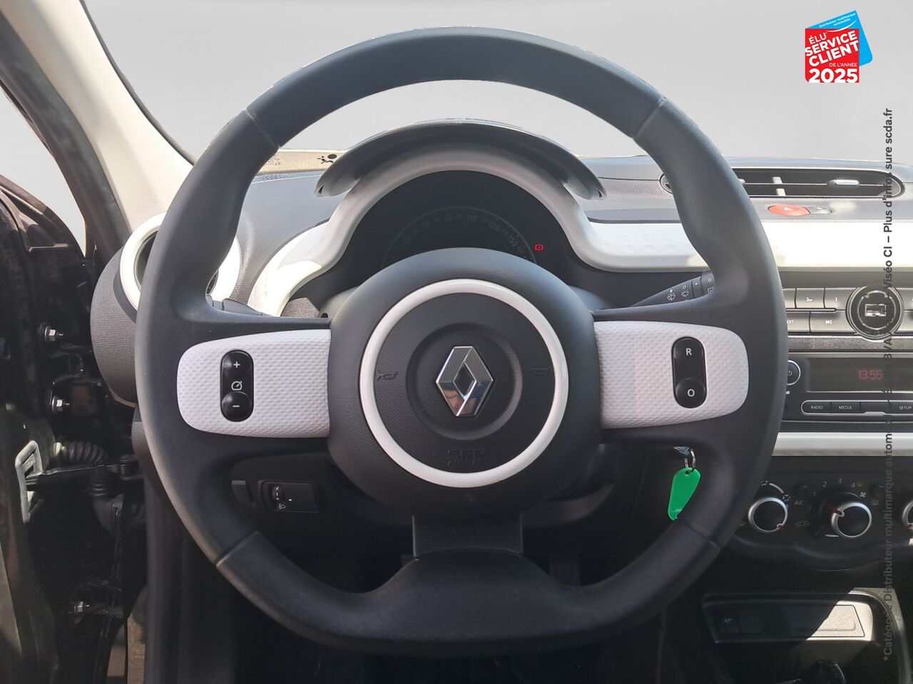 Véhicule d'occasion RENAULT TWINGO 1.0 SCE 65CH ZEN - 21 chez Renault Saint-Louis
