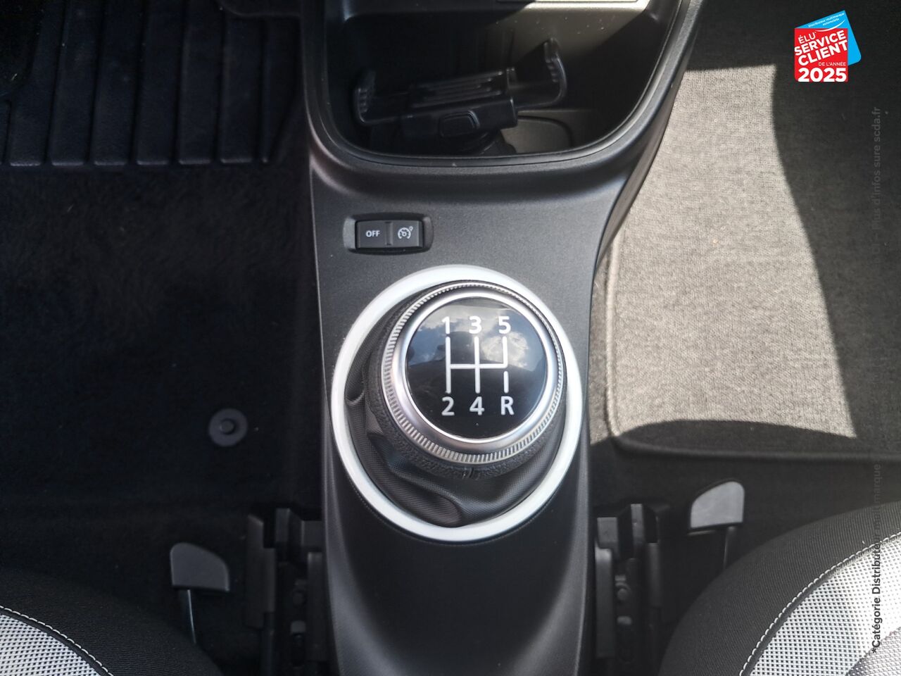 Véhicule d'occasion RENAULT TWINGO 1.0 SCE 65CH ZEN - 21 chez Renault Saint-Louis
