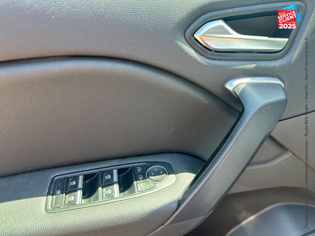 Véhicule d'occasion RENAULT CAPTUR 1.3 TCE 140CH FAP INTENS EDC -21 CAMERA GPS chez Renault Sélestat