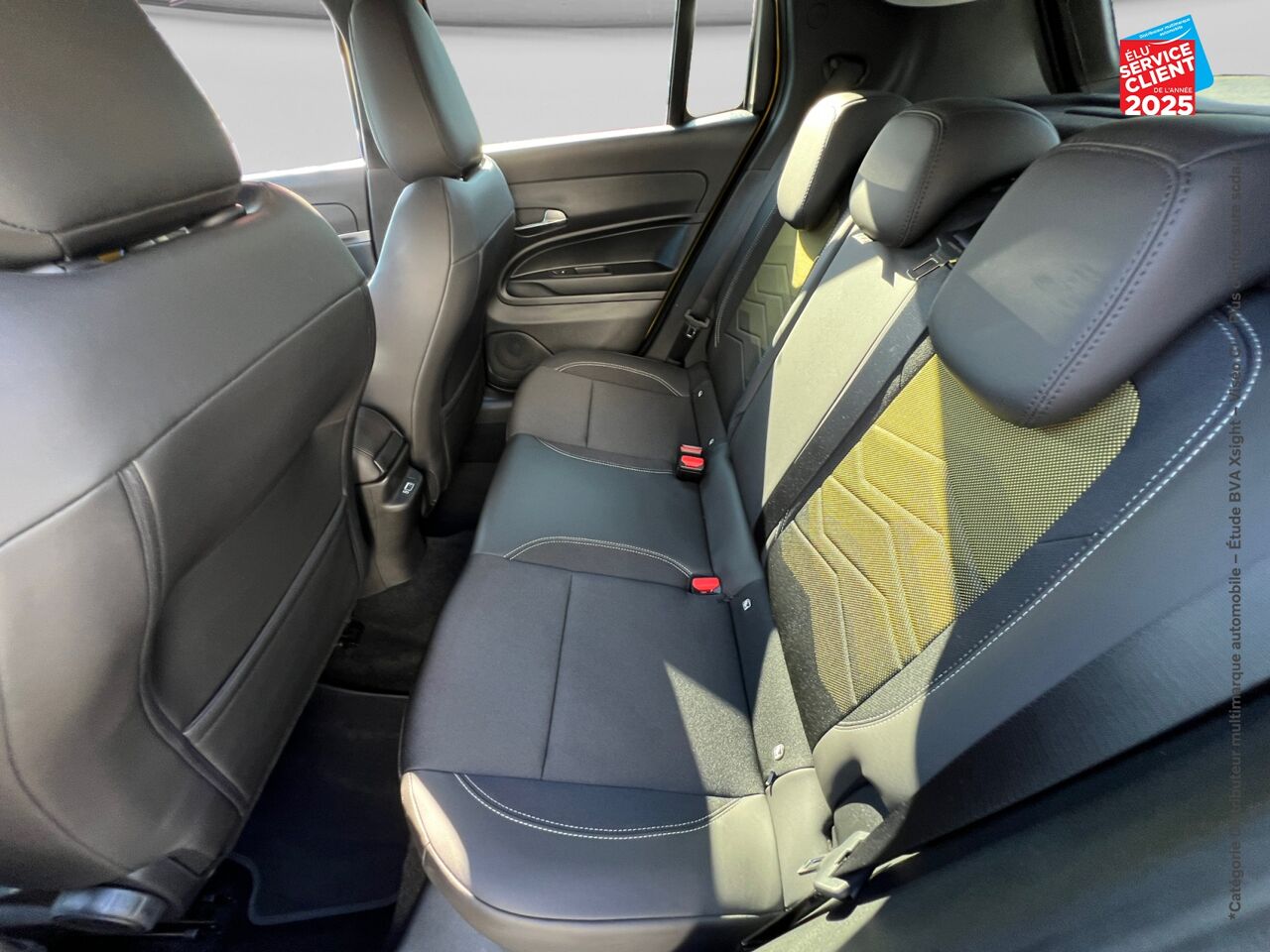 Véhicule d'occasion JEEP AVENGER ELECTRIQUE 156CH 115KW 1ST EDITION chez Peugeot Sedan