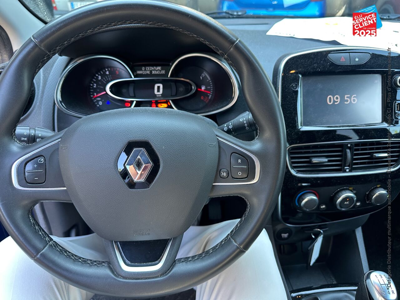 Véhicule d'occasion RENAULT CLIO ESTATE 1.5 DCI 75CH ENERGY BUSINESS EURO6C chez Toyota Saint Dizier