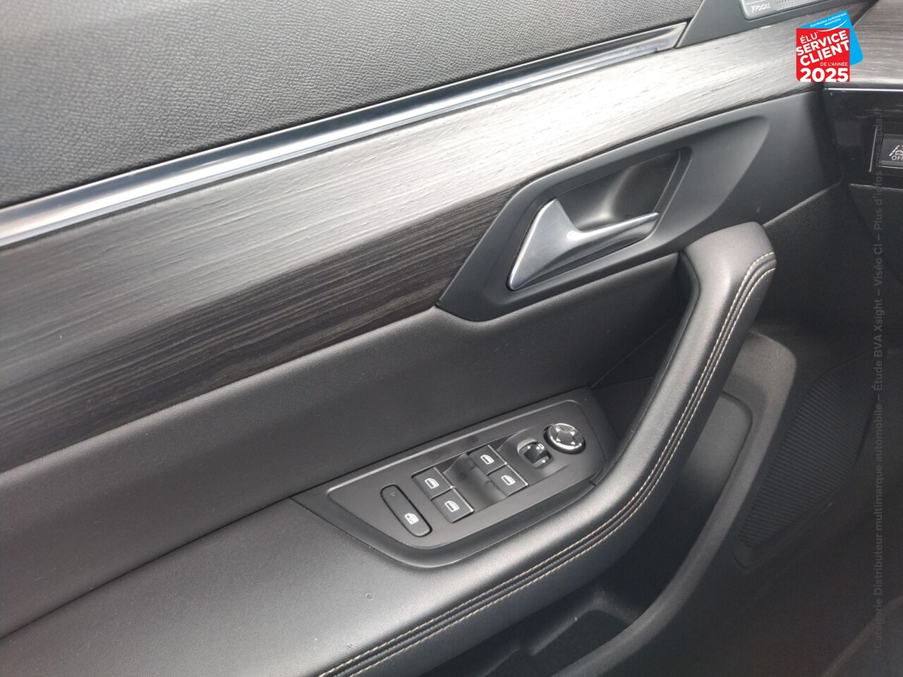 Véhicule d'occasion PEUGEOT 508 SW HYBRID 225CH GT E-EAT8 TOUVRANT SIEGE CHAUF CAMERA GPS chez Toyota Saint Dizier