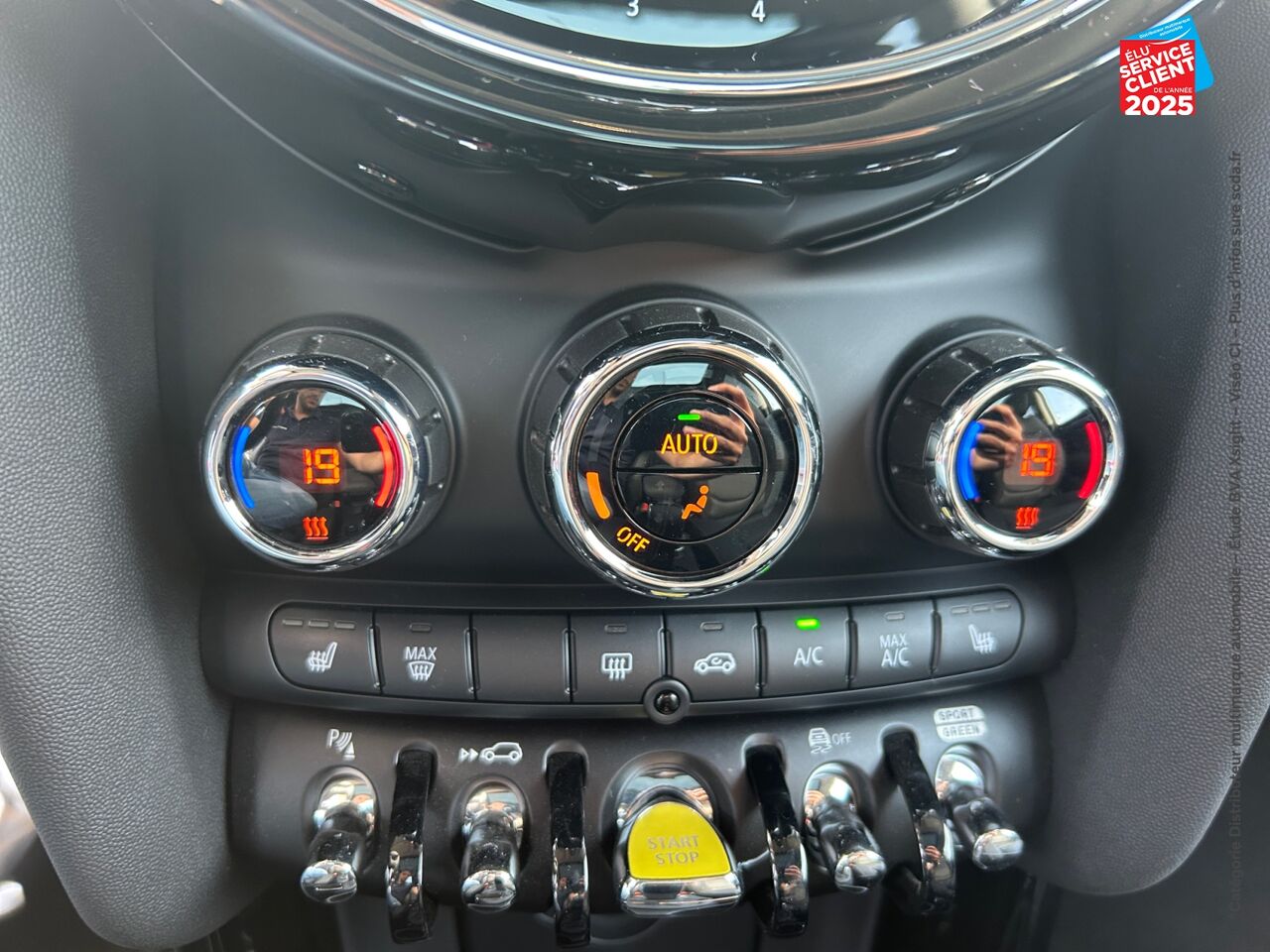 Véhicule d'occasion MINI MINI COOPER SE 184CH EDITION PREMIUM PLUS BVA 5CV chez Toyota Sarreguemines