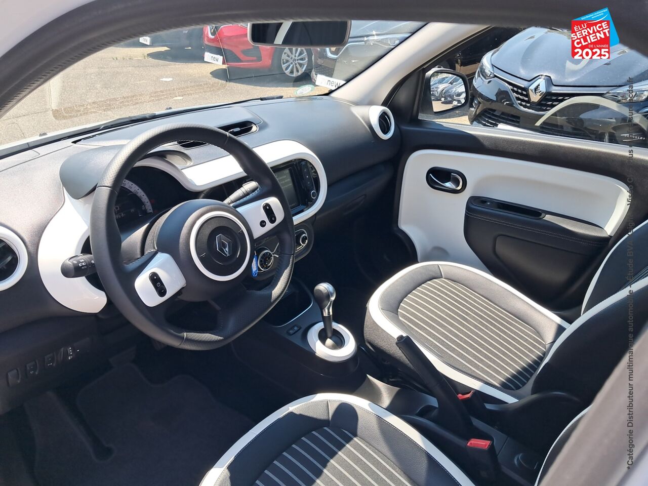 Véhicule d'occasion RENAULT TWINGO E-TECH ELECTRIC INTENS R80 ACHAT INTEGRAL - 21MY chez Fiat Mulhouse