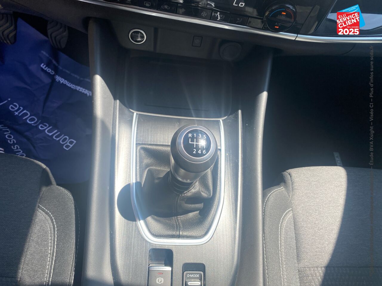 Véhicule d'occasion NISSAN QASHQAI 1.3 MILD HYBRID 140CH N-CONNECTA 2022 GPS chez Toyota Thionville