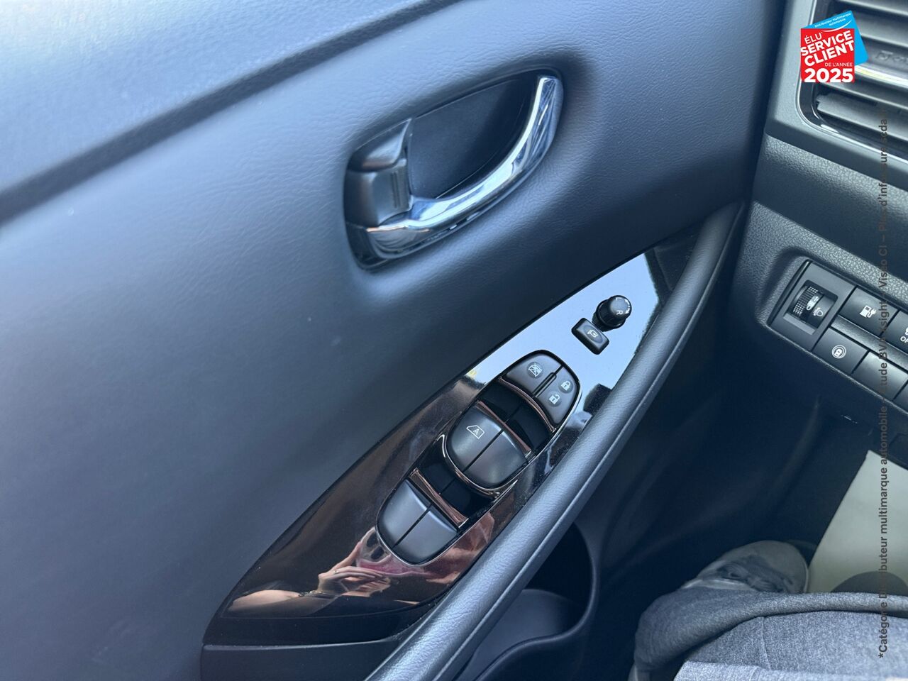Véhicule d'occasion NISSAN LEAF 150CH 40KWH N-CONNECTA 21 chez Hyundai Chalons