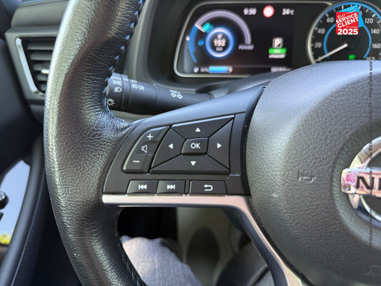 Véhicule d'occasion NISSAN LEAF 150CH 40KWH N-CONNECTA 21 chez Hyundai Chalons