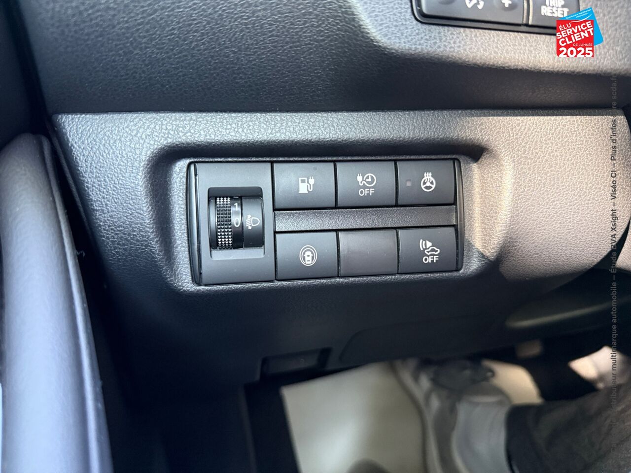 Véhicule d'occasion NISSAN LEAF 150CH 40KWH N-CONNECTA 21 chez Hyundai Chalons
