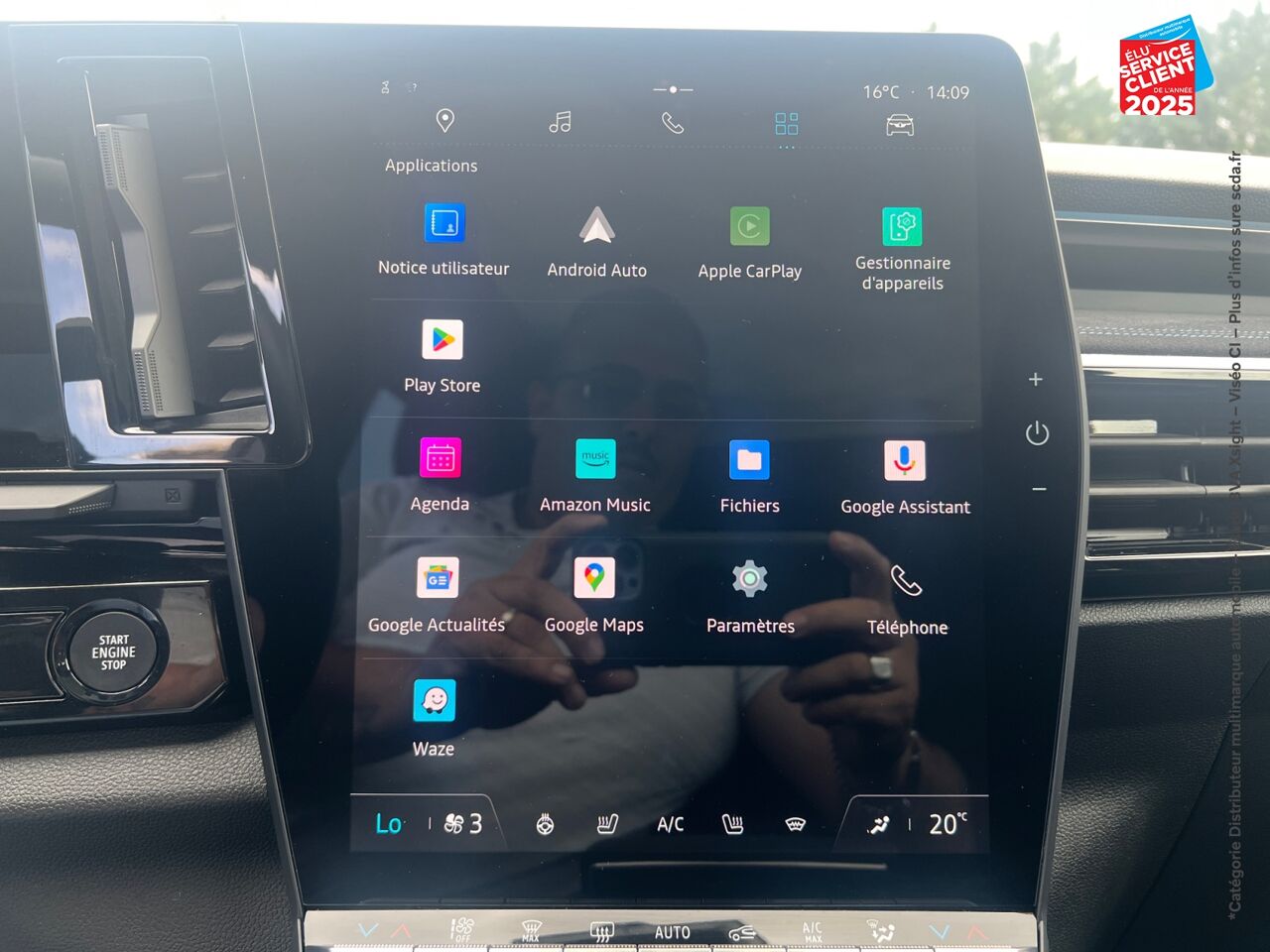 Véhicule d'occasion RENAULT ESPACE 1.2 E-TECH FULL HYBRID 200CH ESPRIT ALPINE TPANO SIEGES CHAUF GPS CAMERA CARPLAY chez Peugeot Charleville