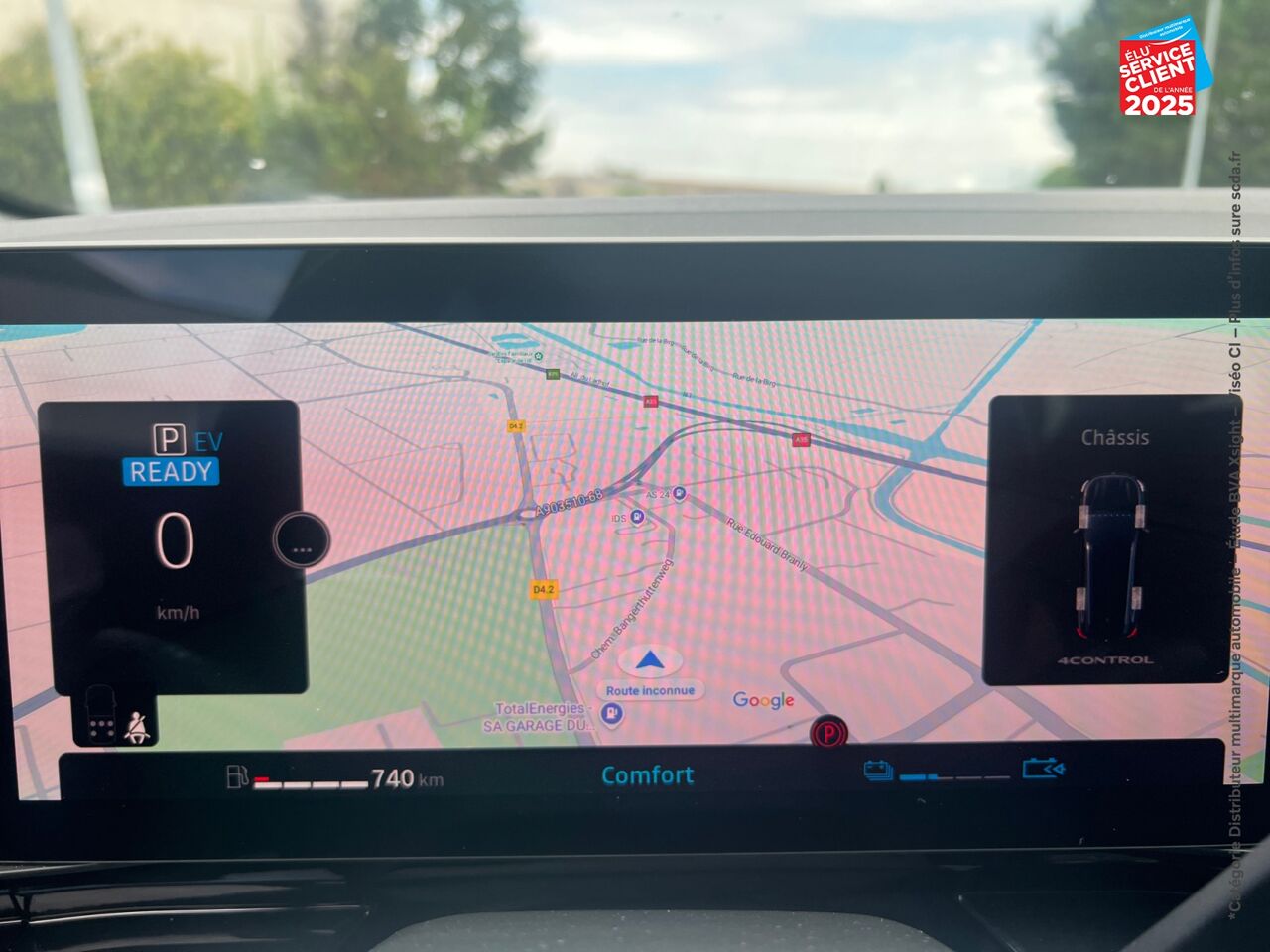 Véhicule d'occasion RENAULT ESPACE 1.2 E-TECH FULL HYBRID 200CH ESPRIT ALPINE TPANO SIEGES CHAUF GPS CAMERA CARPLAY chez Peugeot Charleville