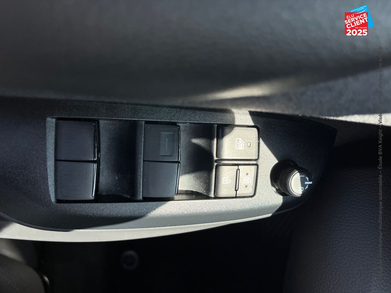 Véhicule d'occasion TOYOTA YARIS 120 VVT-I DYNAMIC BUSINESS 5P MC24 chez Toyota Saint Dizier