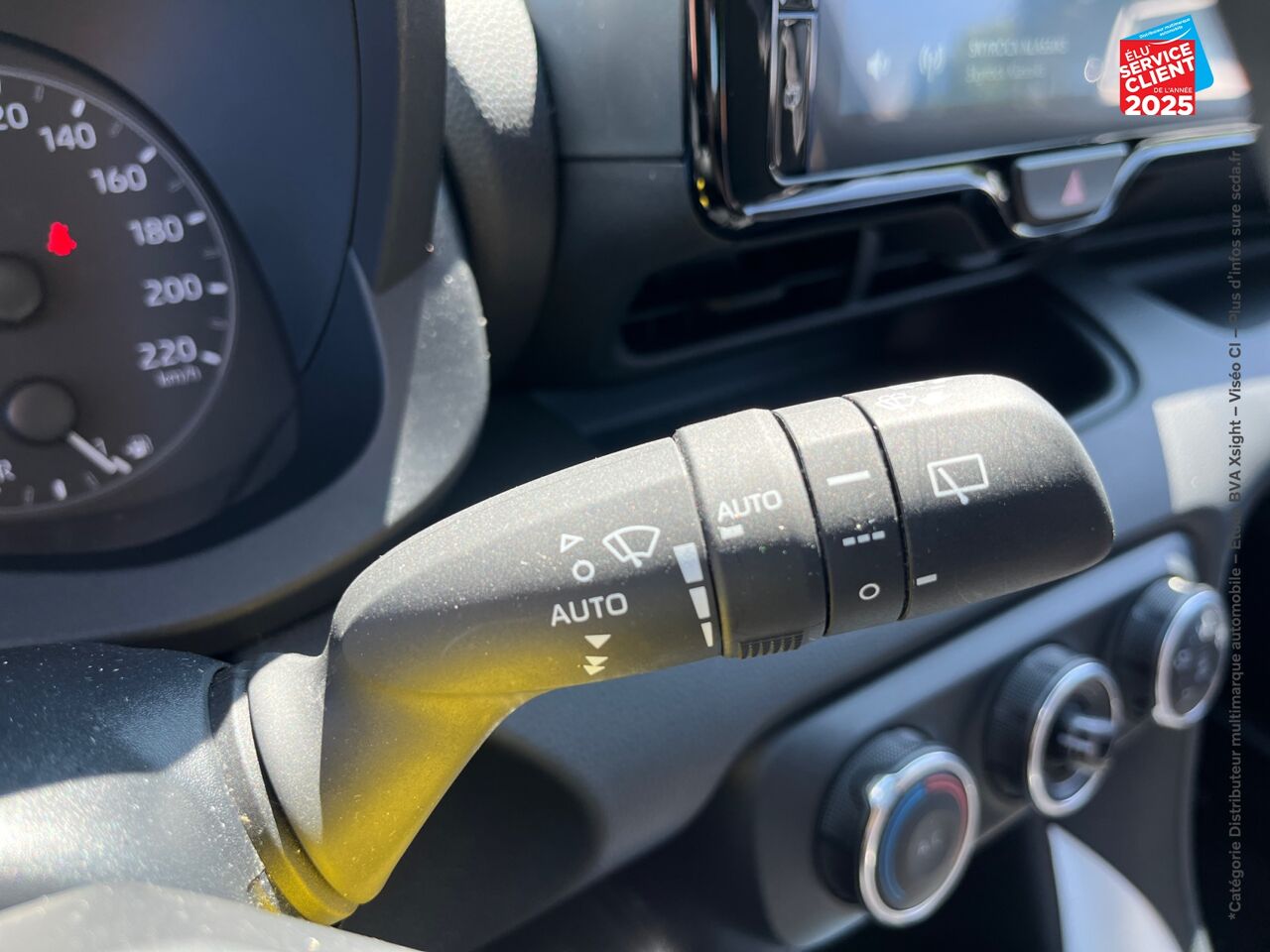 Véhicule d'occasion TOYOTA YARIS 120 VVT-I DYNAMIC BUSINESS 5P MC24 chez Toyota Saint Dizier