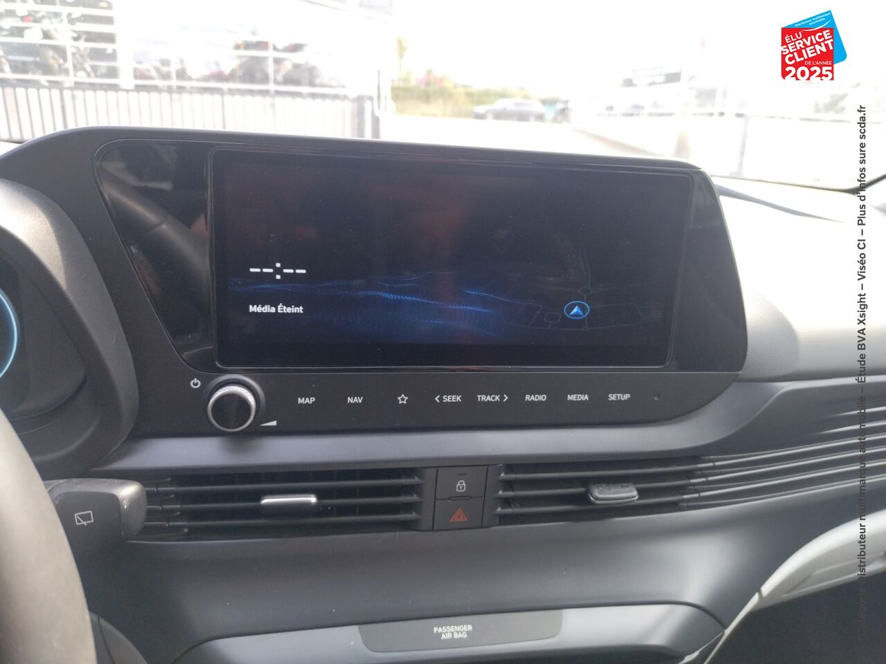 Véhicule d'occasion HYUNDAI BAYON 1.0 T-GDI 100CH HYBRID 48V CREATIVE DCT-7 CAMERA CARPLAY chez Nissan Strasbourg