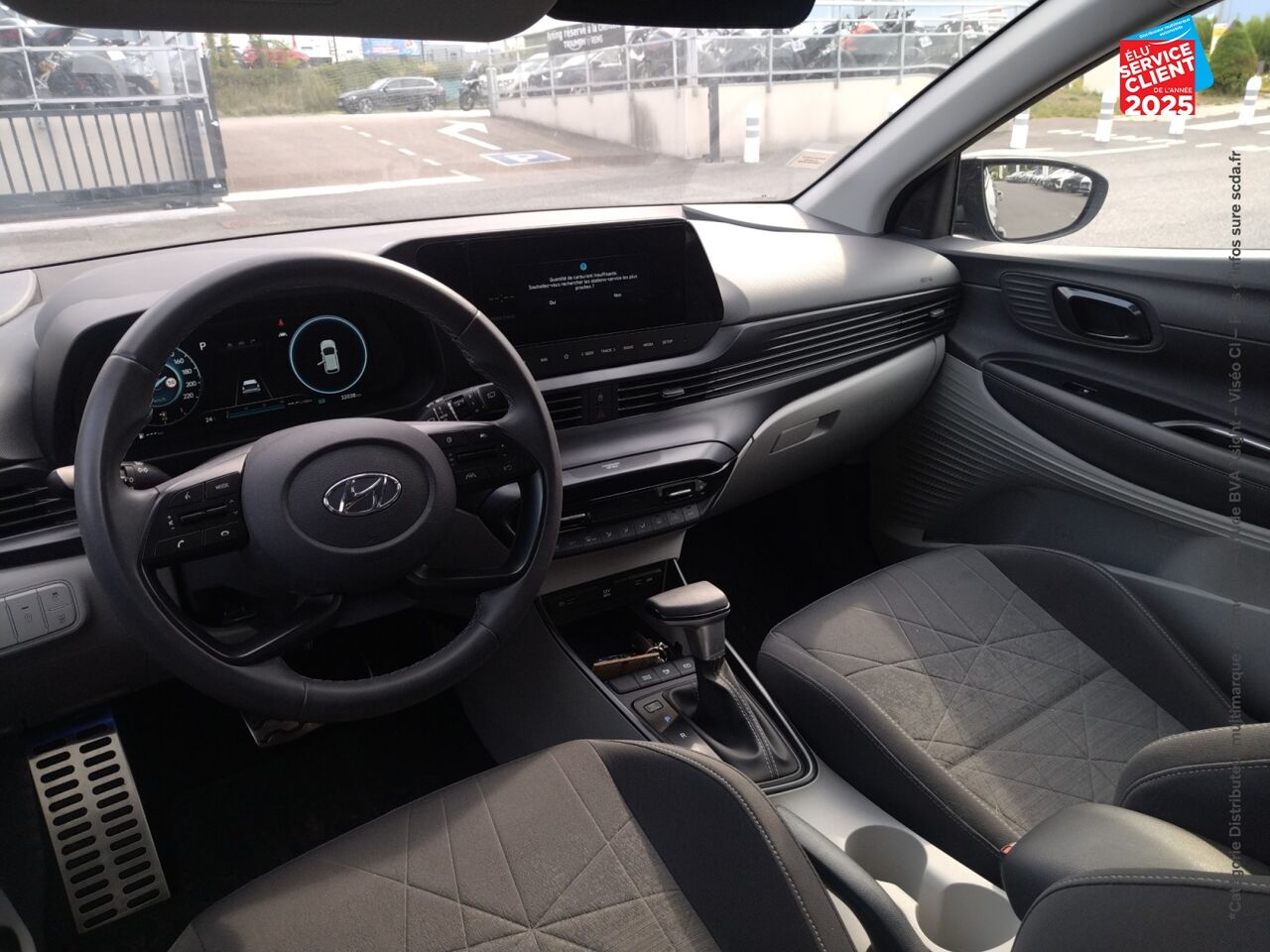 Véhicule d'occasion HYUNDAI BAYON 1.0 T-GDI 100CH HYBRID 48V CREATIVE DCT-7 CAMERA CARPLAY chez Nissan Strasbourg