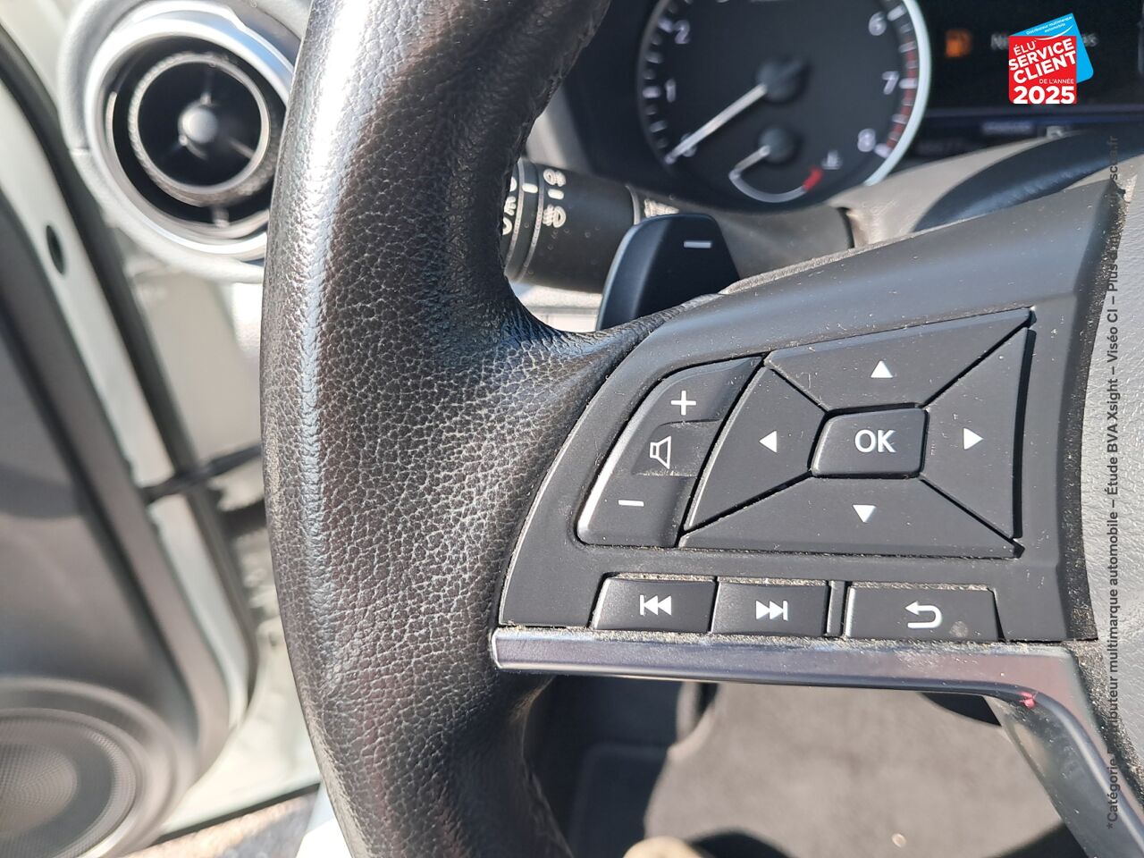 Véhicule d'occasion NISSAN JUKE 1.0 DIG-T 117CH TEKNA DCT chez Nissan Belfort