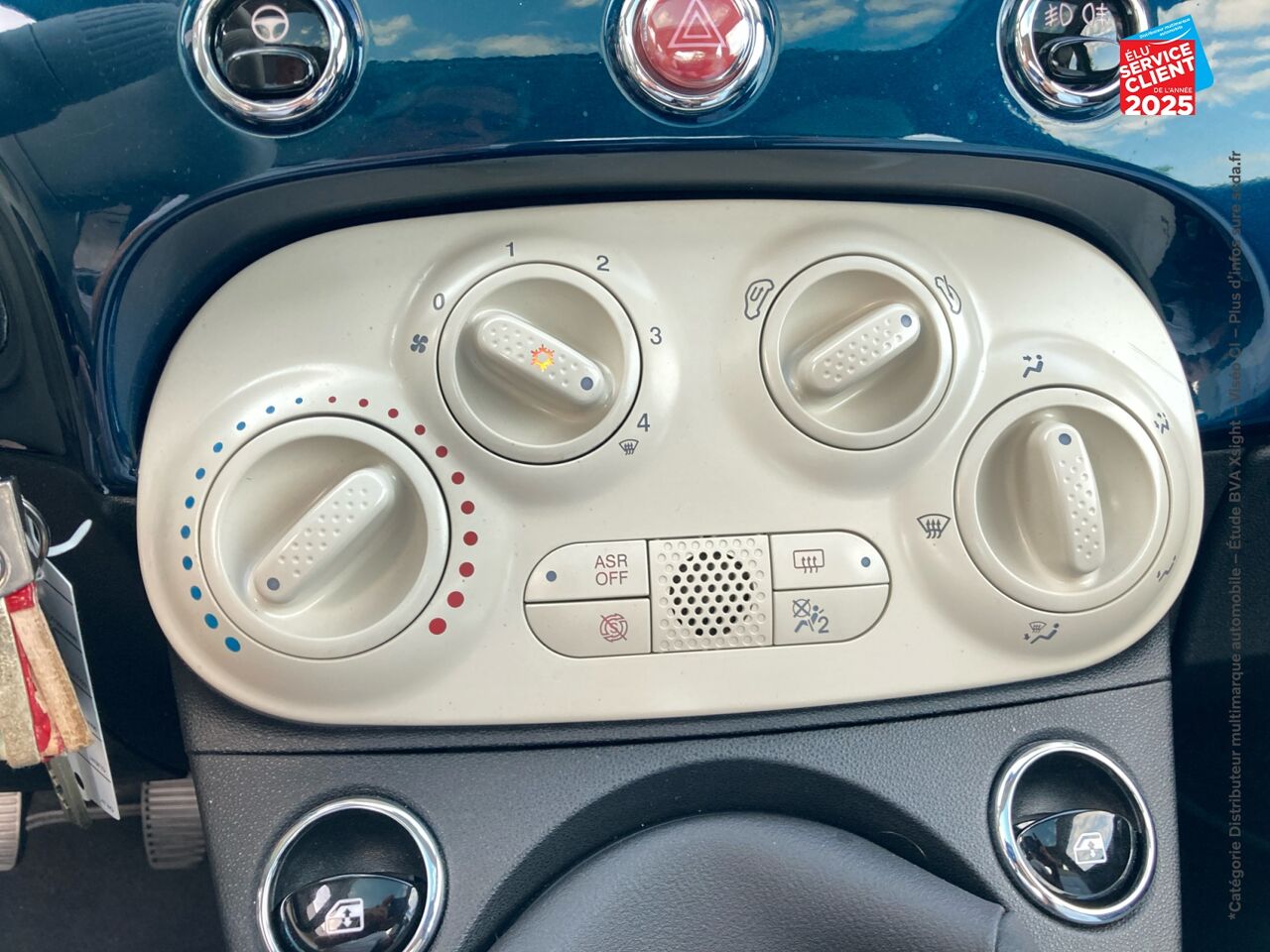 Véhicule d'occasion FIAT 500 1.2 8V 69CH ECO PACK LOUNGE TPANO chez HESS Automobile