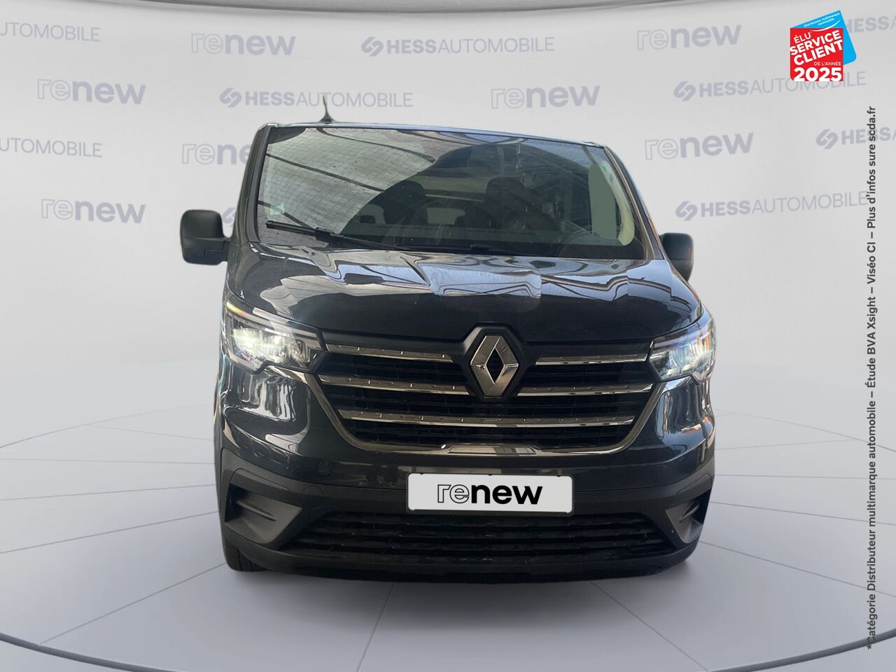 Véhicule d'occasion RENAULT TRAFIC COMBI L2 2.0 BLUE DCI 150CH SS ZEN 8 PLACES ATTELAGE chez Nissan Beaune
