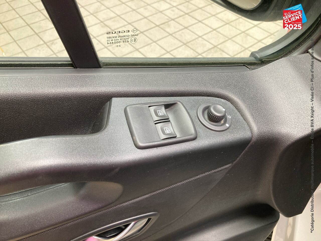 Véhicule d'occasion RENAULT TRAFIC FG L2H1 1300 1.6 DCI 95CH GRAND CONFORT E6 ATTELAGE chez HESS Automobile