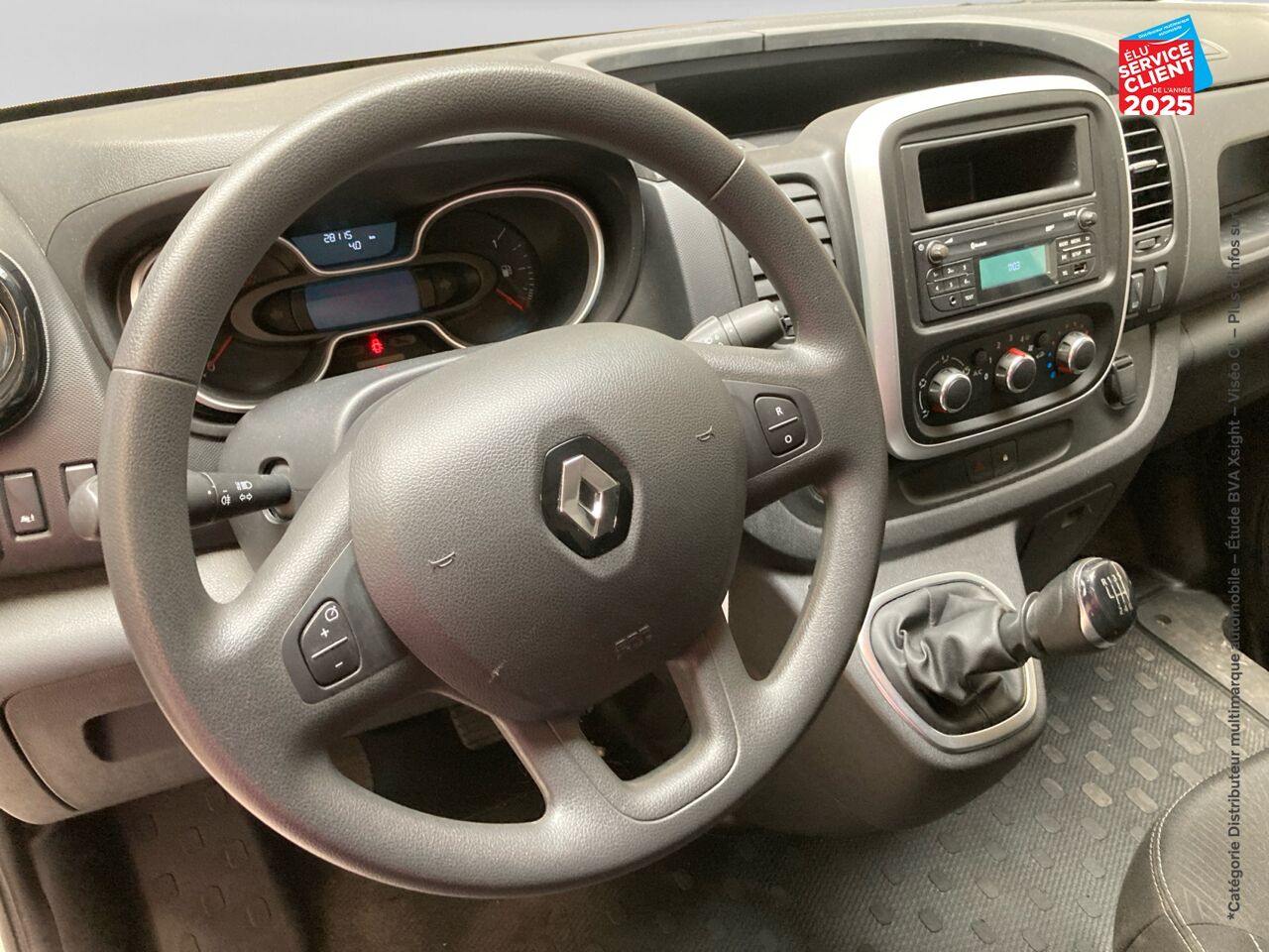 Véhicule d'occasion RENAULT TRAFIC FG L2H1 1300 1.6 DCI 95CH GRAND CONFORT E6 ATTELAGE chez HESS Automobile