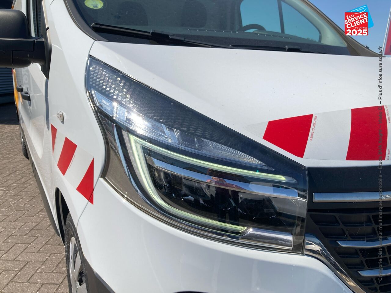 Véhicule d'occasion RENAULT TRAFIC FG L2H1 1300 1.6 DCI 95CH GRAND CONFORT E6 ATTELAGE chez HESS Automobile