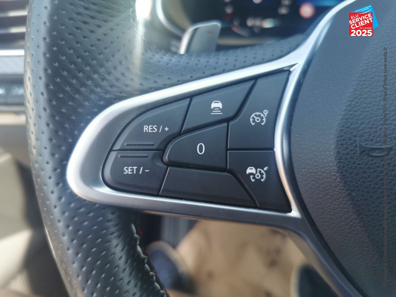 Véhicule d'occasion RENAULT ARKANA 1.3 TCE MILD HYBRID 140CH RS LINE EDC -22 chez Renault Colmar