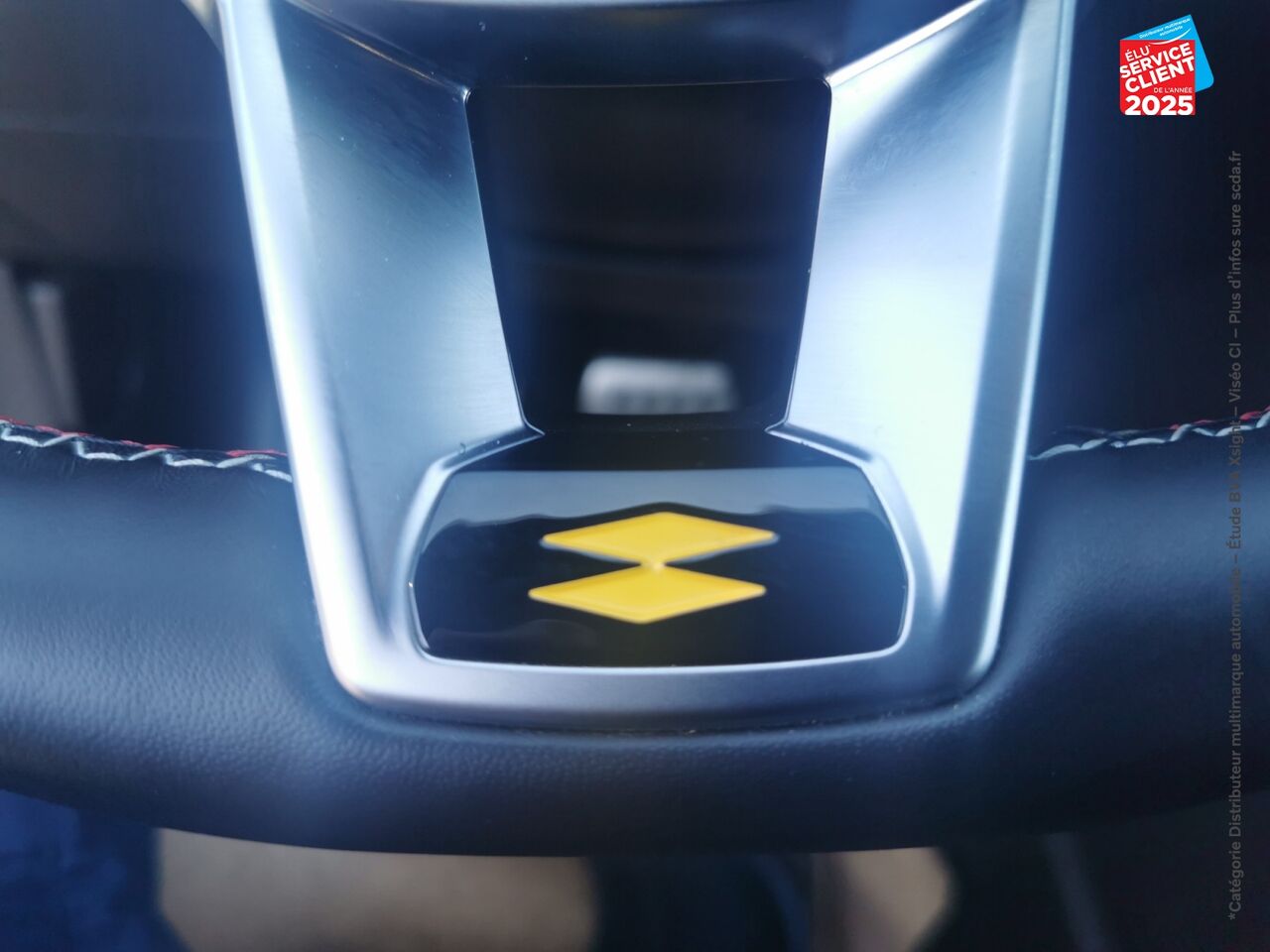 Véhicule d'occasion RENAULT ARKANA 1.3 TCE MILD HYBRID 140CH RS LINE EDC -22 chez Renault Colmar