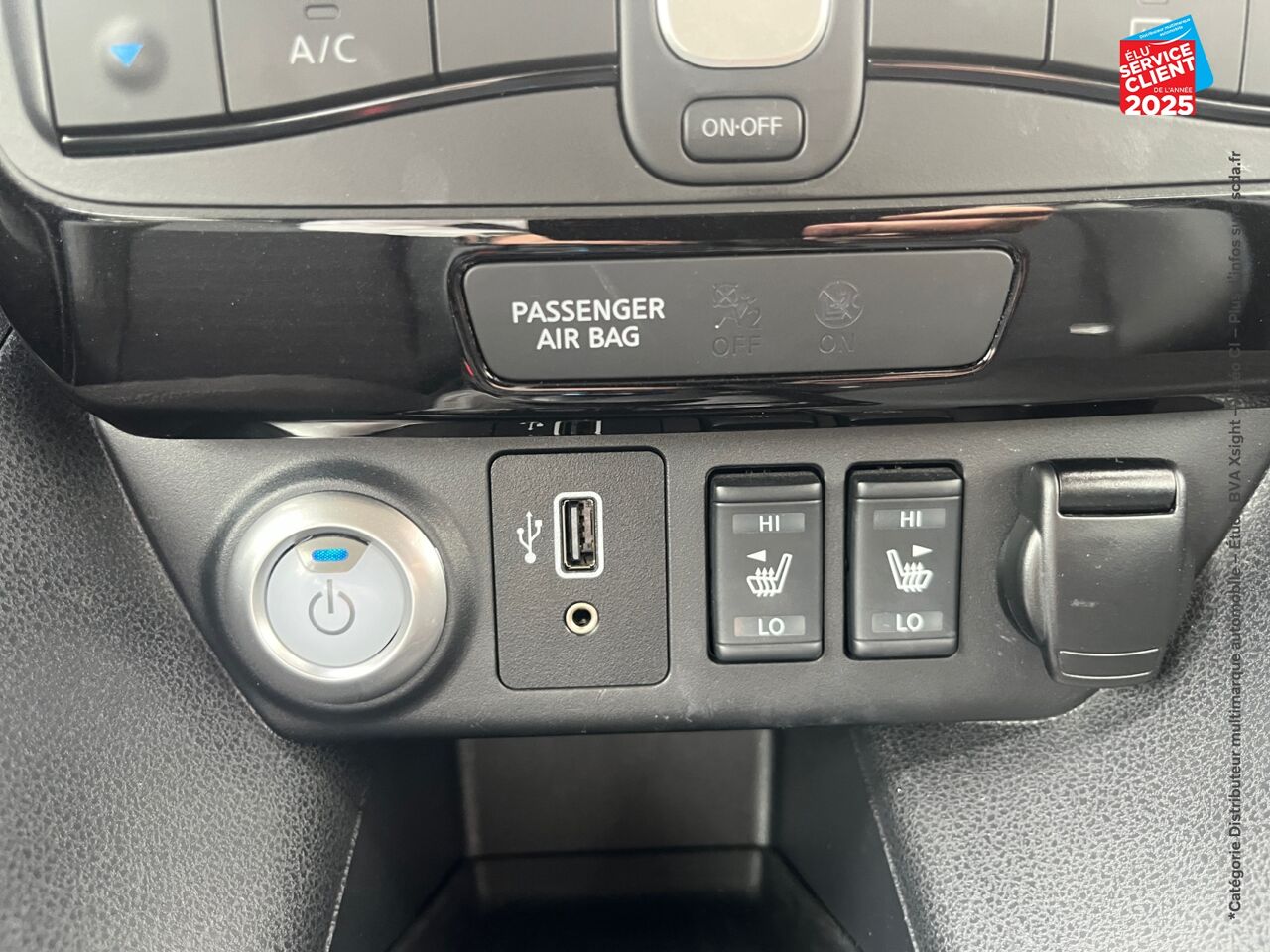 Véhicule d'occasion NISSAN LEAF 150CH 40KWH N-CONNECTA 19 SIEGES CHAUF GPS chez Peugeot Charleville